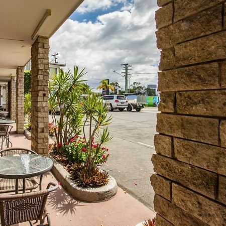 Tropicana Motel Gold Coast Exterior photo